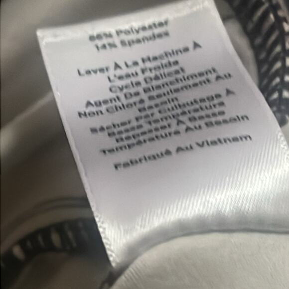 T BY‎ TALBOTS 1/4 ZIP FLORAL JACKET SIZE XL - Picture 8 of 8